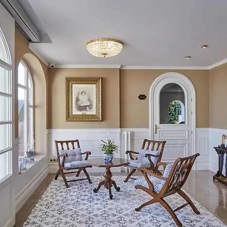 카사 빌레야 4스타 수페리어 시체스